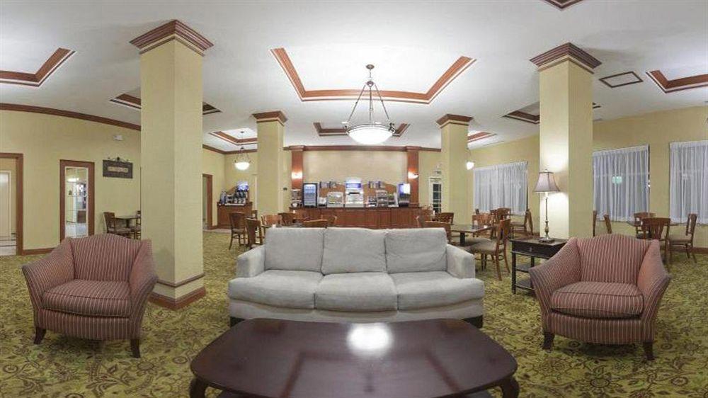 Holiday Inn Express Hotel & Suites Tampa-Fairgrounds-Casino By Ihg Extérieur photo