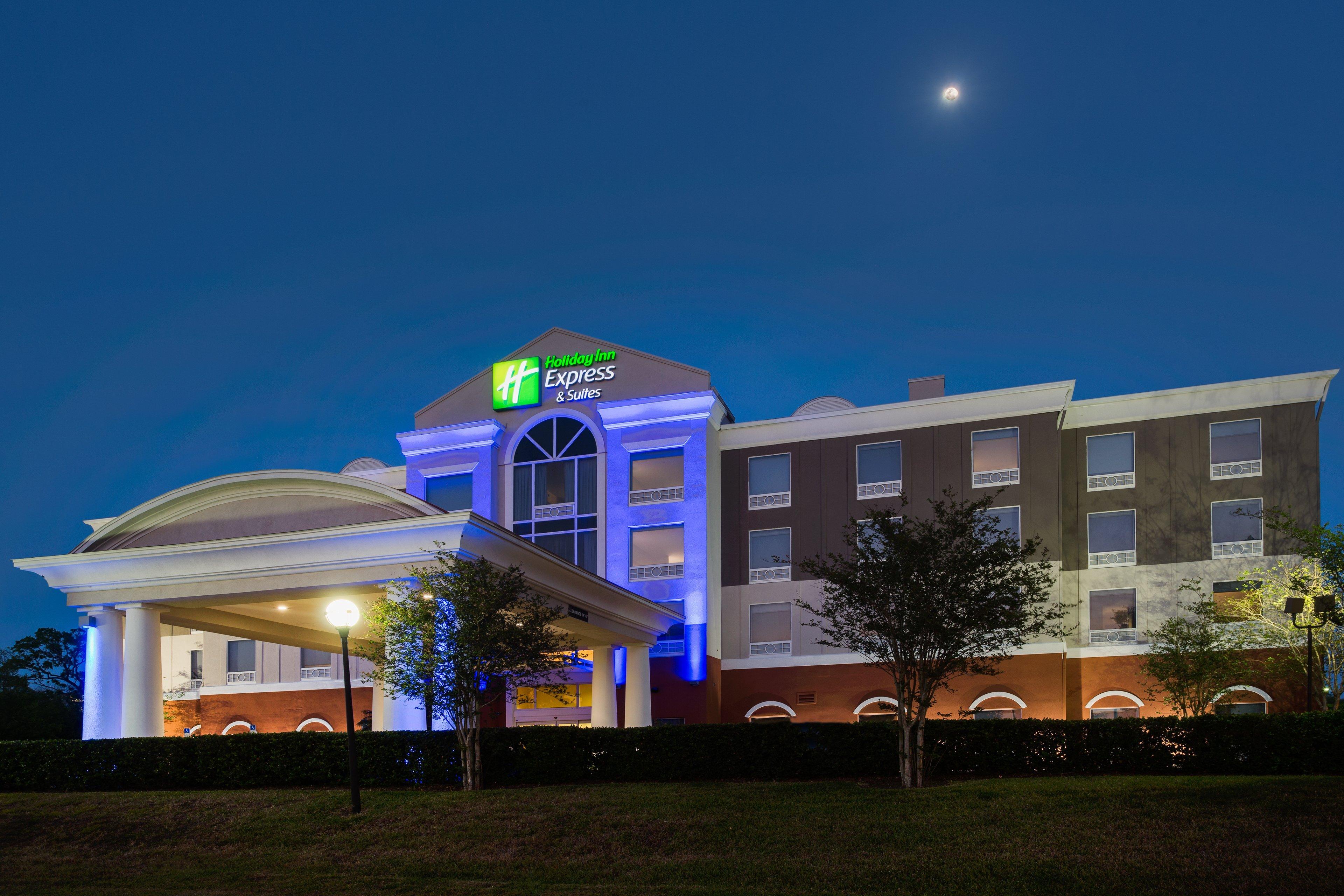 Holiday Inn Express Hotel & Suites Tampa-Fairgrounds-Casino By Ihg Extérieur photo