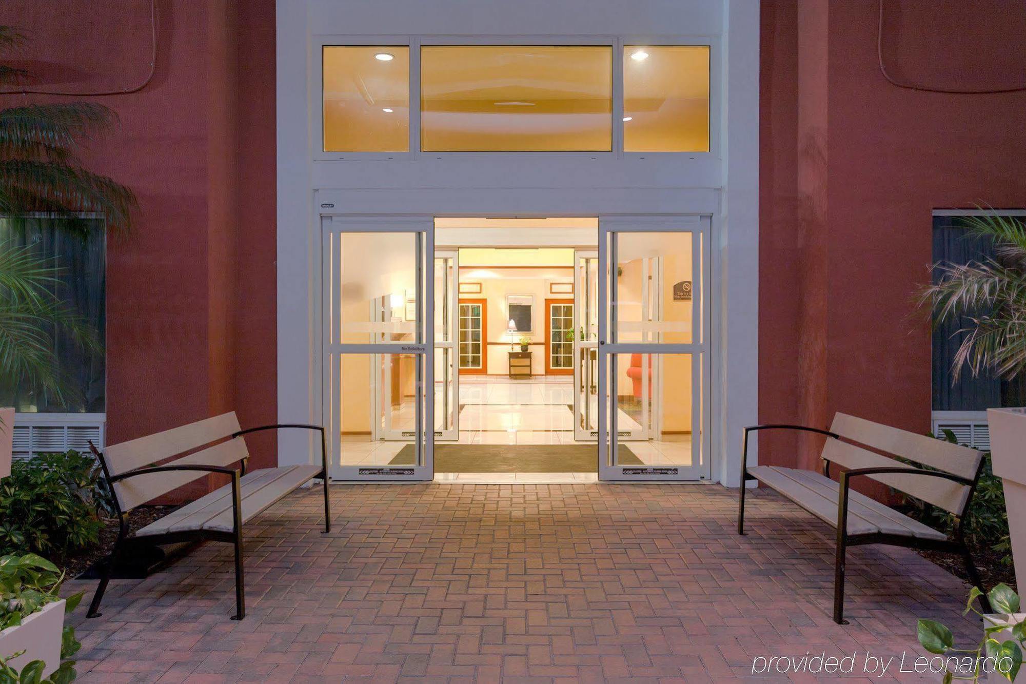 Holiday Inn Express Hotel & Suites Tampa-Fairgrounds-Casino By Ihg Extérieur photo