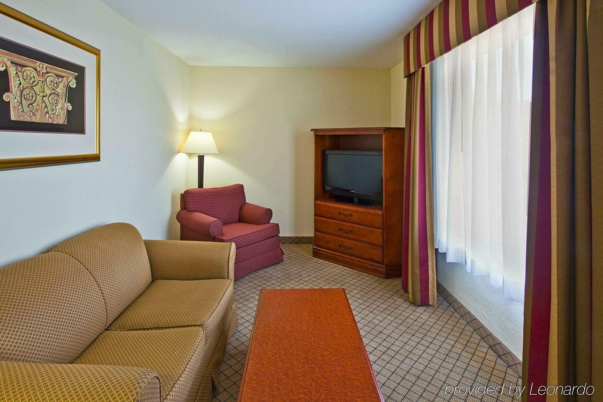 Holiday Inn Express Hotel & Suites Tampa-Fairgrounds-Casino By Ihg Chambre photo